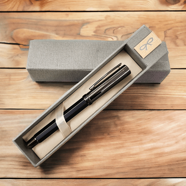 İsme Özel Kutulu Siyah Roller Kalem